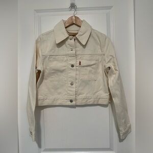 Levi's NWT Women's Off-White Jean Jacket Cropped Boxy Fit Size Medium